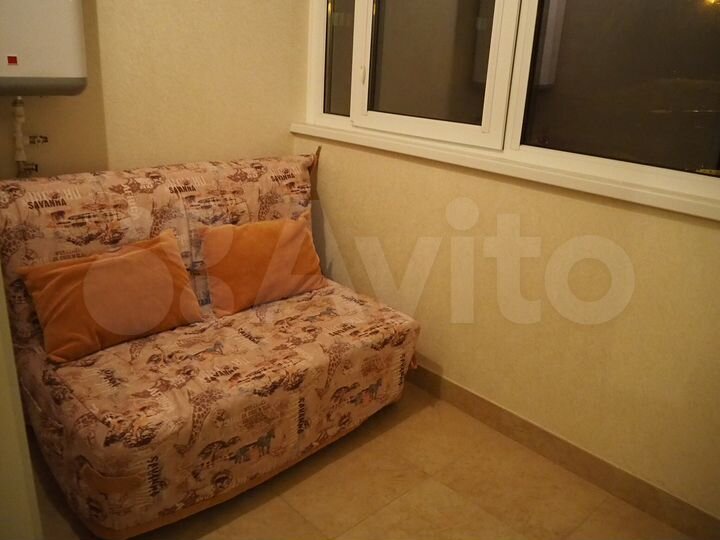 1-к. квартира, 42 м², 1/3 эт.