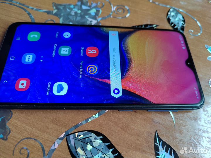 Samsung Galaxy A10, 2/32 ГБ
