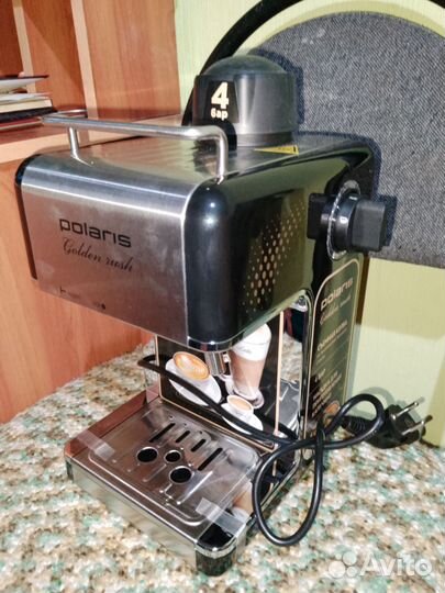 Кофеварка эспрессо электрическая Polaris