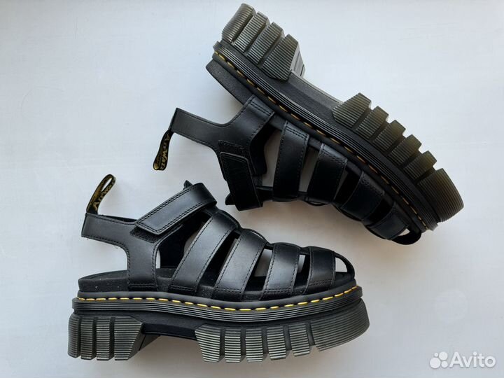 40eu Dr Martens Fisherman сандалии новые