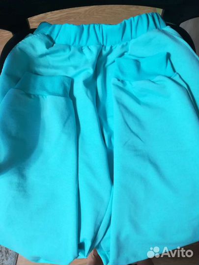 Спортивный женский костюм