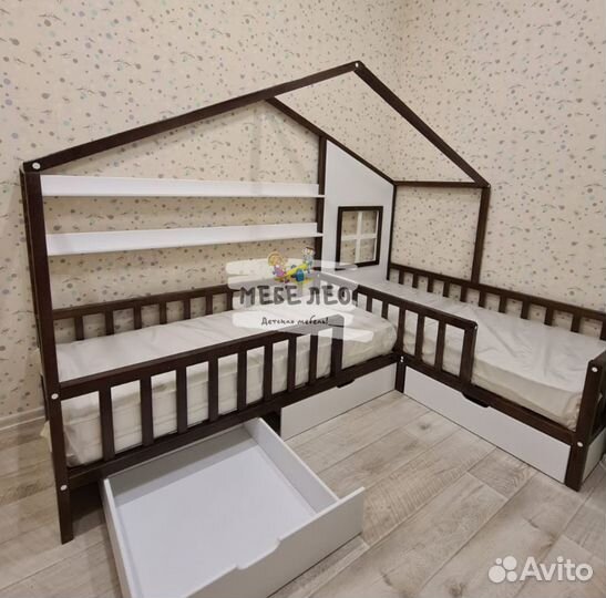 Детская кровать из массива