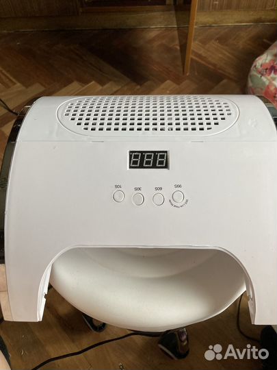 Лампа-пылесос для маникюра