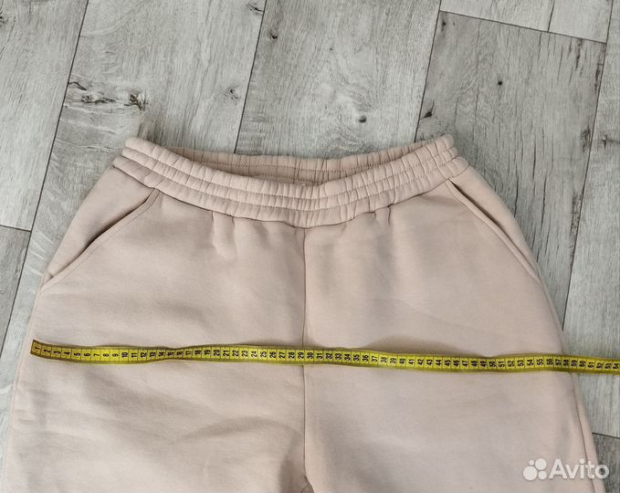 Женский спортивный костюм