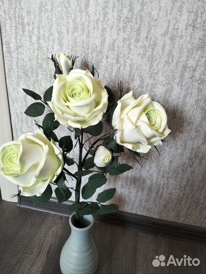 Светильник из изолона, ростовые цветы, роза