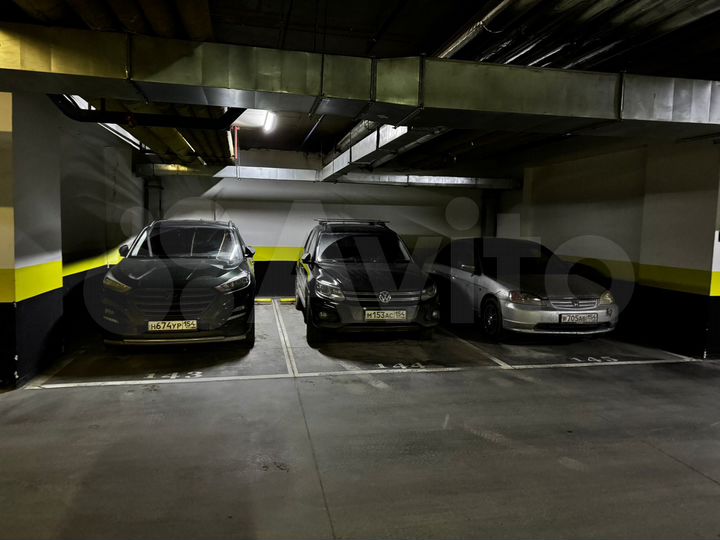 Машиноместо, 14 м²