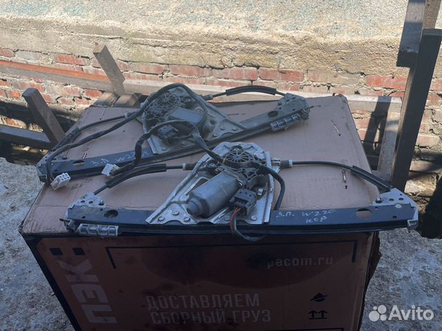 Задний стеклоподъемник w220