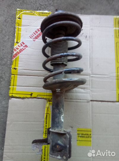 Амортизатор подвески Mitsubishi Pajero Pinin