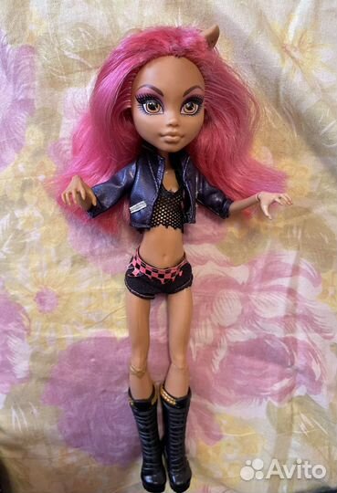 Куклa monster high Хоулин Вульф