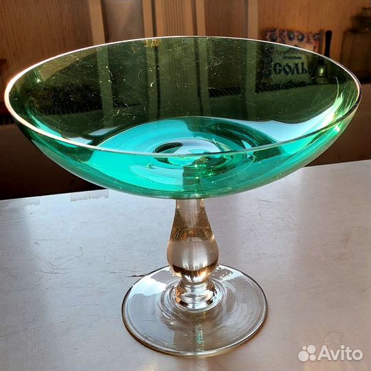 Ваза на ножке. Редкий цвет. Линза. Мальцов