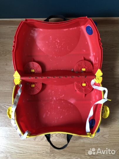 Чемодан- беговел Trunki