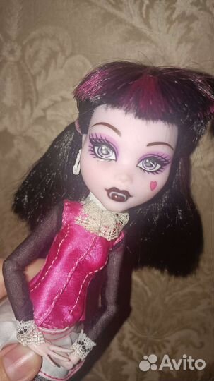 Кукла Монстер Хай дракулаура базовая