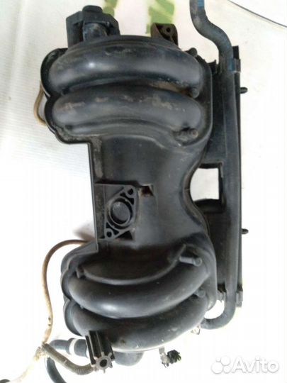 Впускной коллектор 030129711BF Volkswagen Polo cl