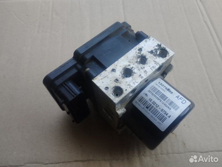 Блок ABS Opel Astra J хэтчбек A16XER 2011