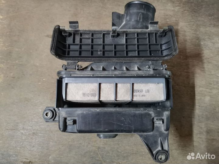 Корпус воздушного фильтра toyota chaser jzx81