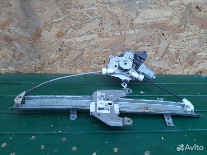 Стеклоподъемник задний Infiniti G25 G35 G37 V36