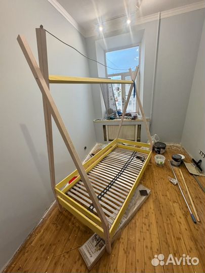 Кровать с матрасом