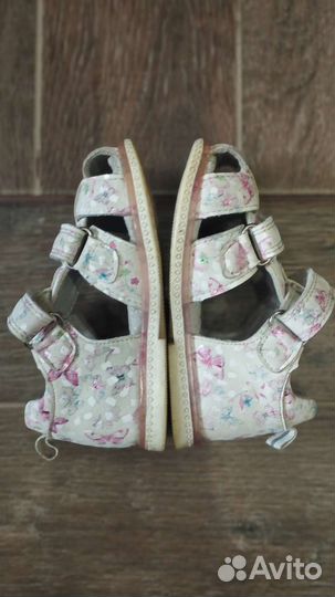 Сандалии для девочки 21 размер