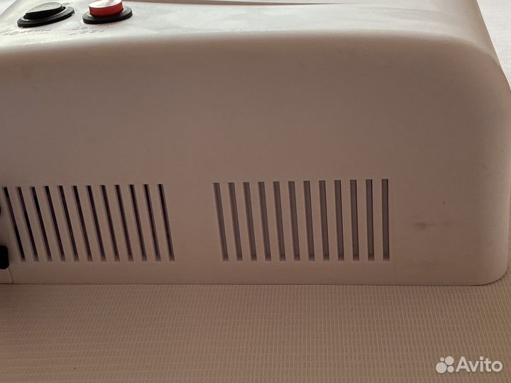 Лампа для маникюра новая