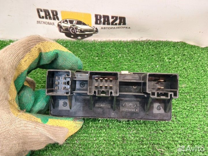 Блок управления стеклоподъемниками