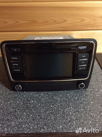 Автомагнитола Balero на Skoda Superb 2