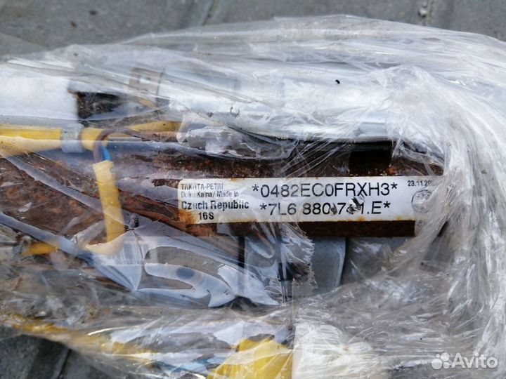 Шторка Безопасности Туарег 1 7L6880742E 7L6880741E