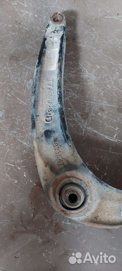 Рычаг передний правый Peugeot 308