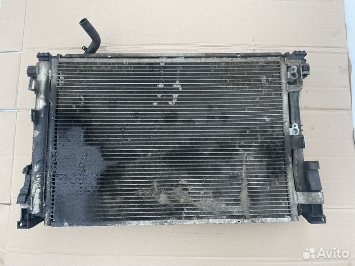 Радиатор охлаждения и конд. Мерседес А22045003103