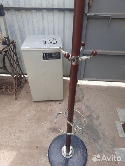 Вешалка напольная