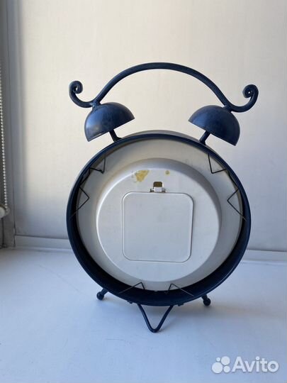 Часы кварцевые в винтажном стиле новые