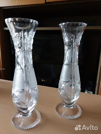 2 хрустальные вазы ручной работы (Югославия)