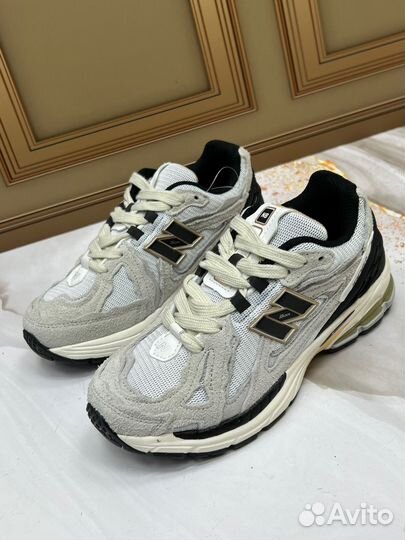 Кроссовки женские New balance 1906
