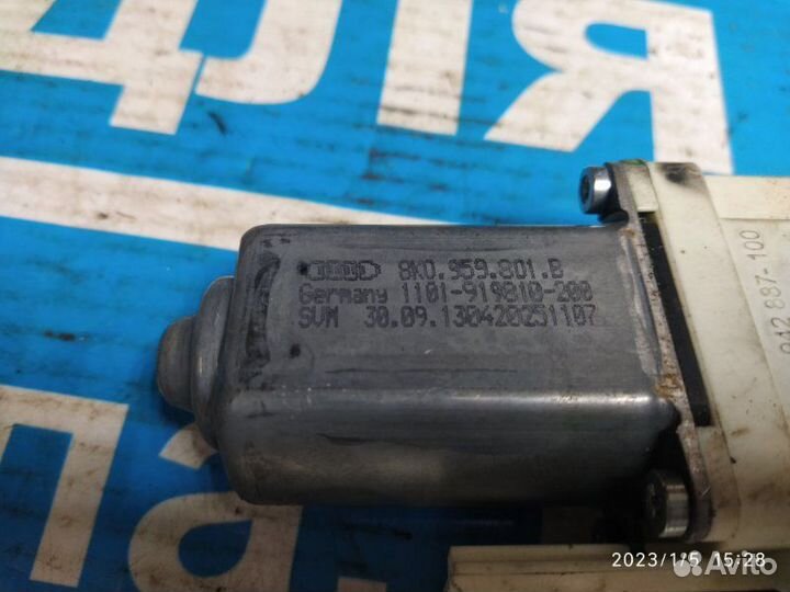 Мотор стекла перений левый VW Touareg 7P 10-18