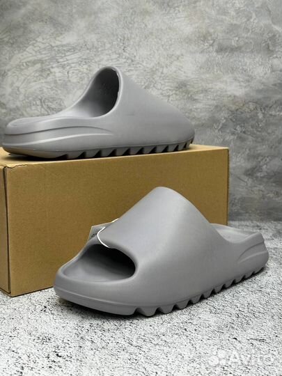 Сланцы Adidas Yeezy Slide