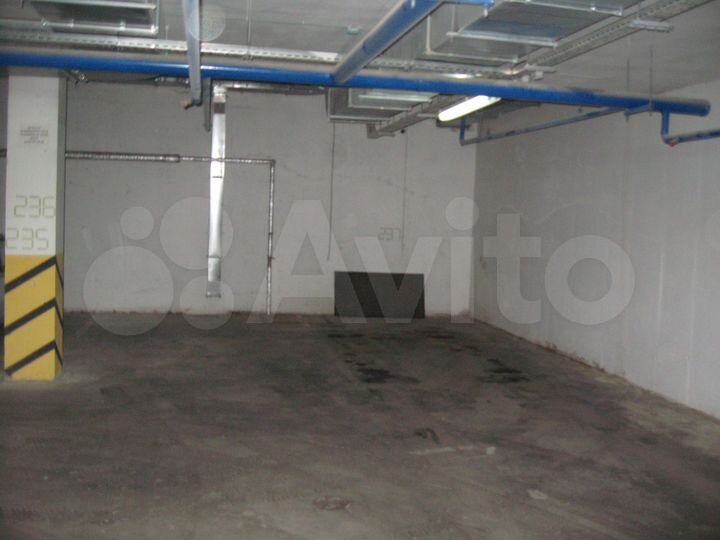 Машиноместо, 18 м²