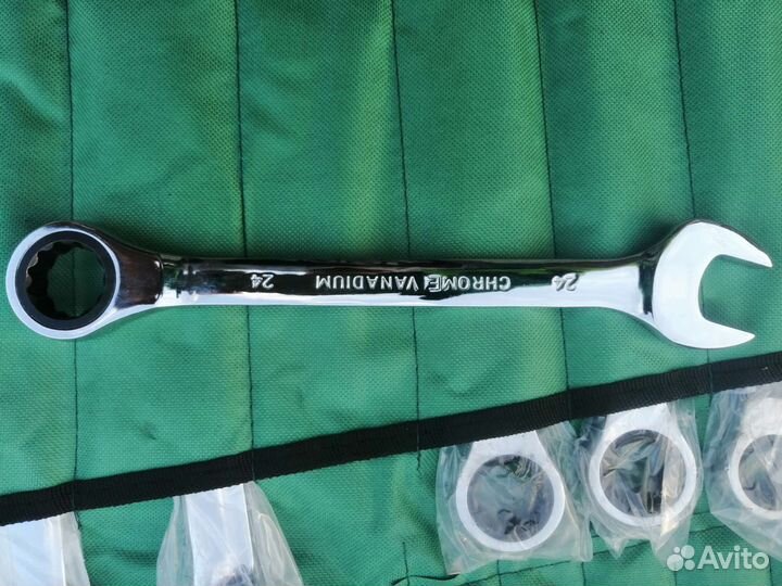 Набор 18 предметов трещоточный