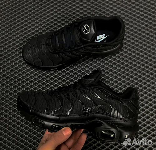 Кроссовки Nike Tn lux