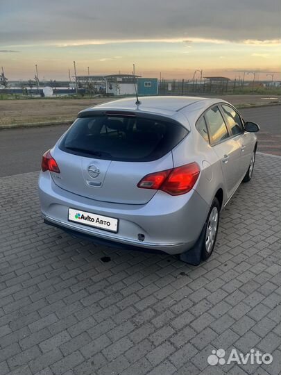 Opel Astra 1.6 МТ, 2013, 240 000 км