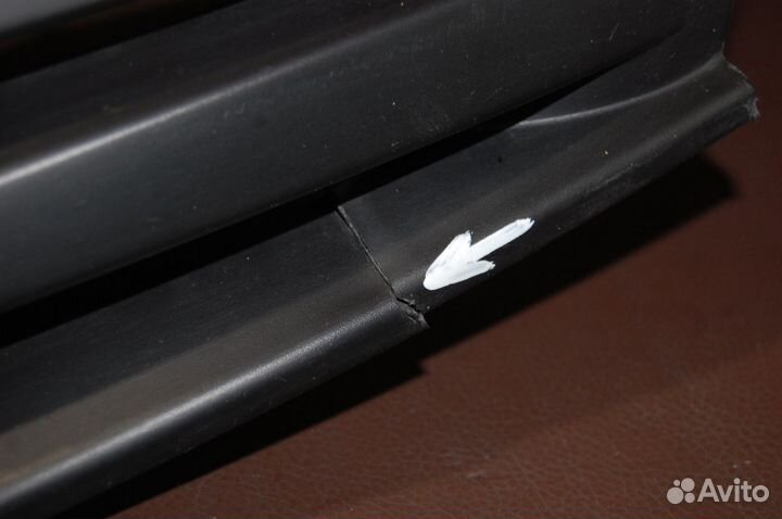 Решетка радиатора центральная - Renault Sandero 1