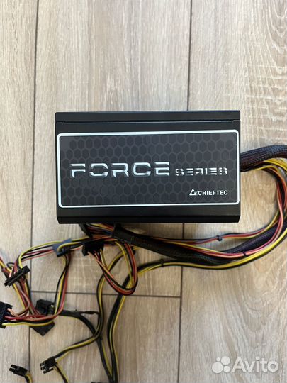 Блок питания Chieftec 750w