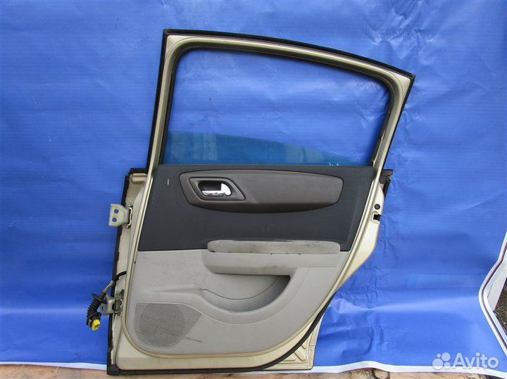 Дверь задняя правая Citroen C4 LC / LA TU5JP4 2006