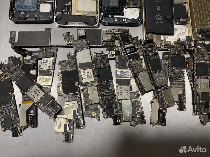 Материнские платы iPhone на запчасти