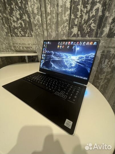 Игровой ноутбук honor hunter v700