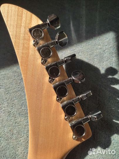 Электро гитара caraya E-233BK