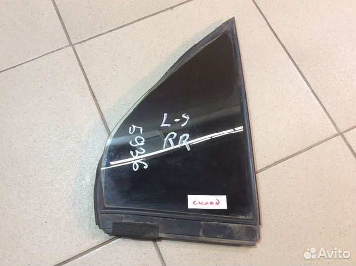 Стекло двери задней заднее правое Mitsubishi