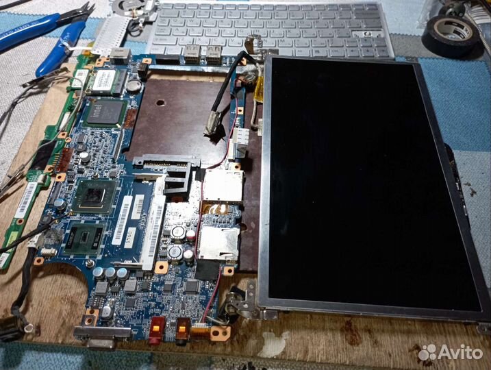 Нетбук Sony PCG-4V1V