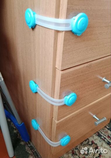 Блокираторы детские и уголки на мебель