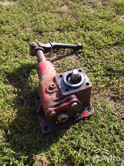 Рулевой редуктор т25