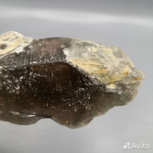 Дымчатый кварц с включениями