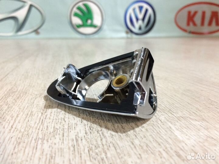 Накладка замка двери левой Киа Рио 3 хром Rio 11-1